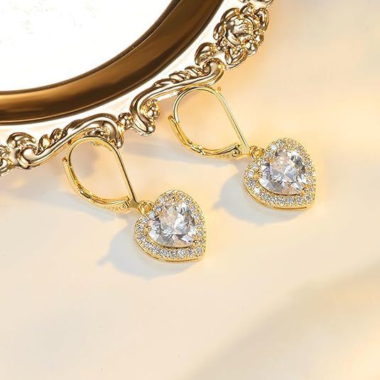 šVisible results in 15 minutes! Lymphatic drainage earringsāeliminate double chin and say goodbye to puffiness